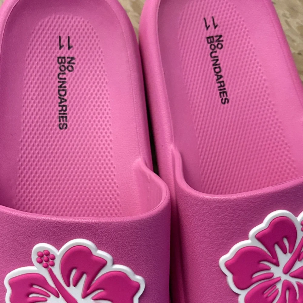 Havaianas Pink Hibiscus Women's Slippers - Picture 8 of 8